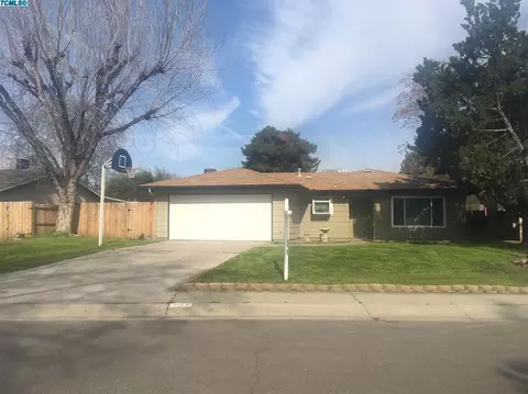 1100 E Feemster Ave, Visalia, CA 93292 photo 1