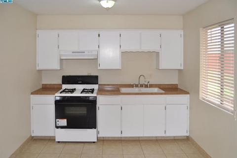 19441 Wallace Rd, Strathmore, CA 93267 photo 2