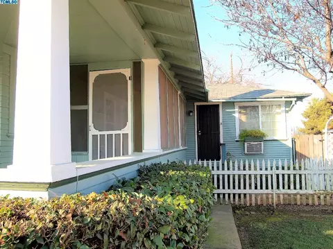 132 N Orange Ave, Exeter, CA 93221 photo 4