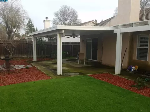 4216 E Paradise Ave, Visalia, CA 93292 photo 2