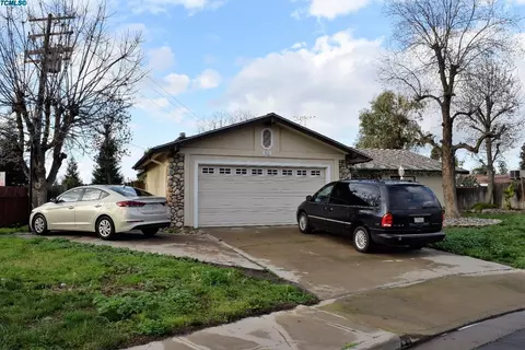 821 Woods Pl, Exeter, CA 93221 photo 2