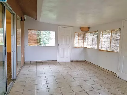 333 E Hazelwood Dr, Lemoore, CA 93245 photo 20
