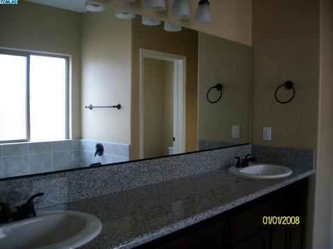 2028 E Monte Verde Ave, Visalia, CA 93292 photo 13