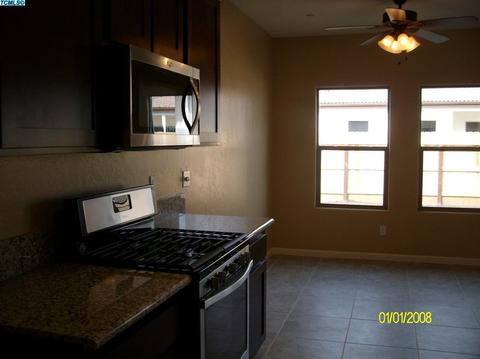 2028 E Monte Verde Ave, Visalia, CA 93292 photo 9