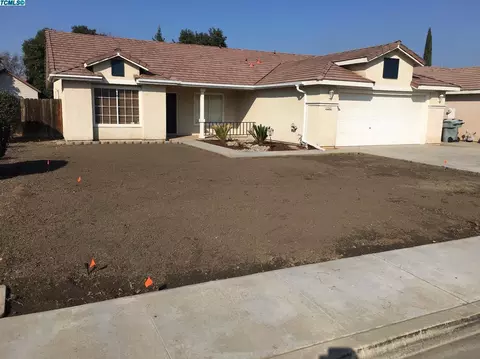 4240 E Feemster Ave, Visalia, CA 93292 photo 2