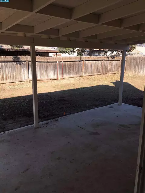 4240 E Feemster Ave, Visalia, CA 93292 photo 16