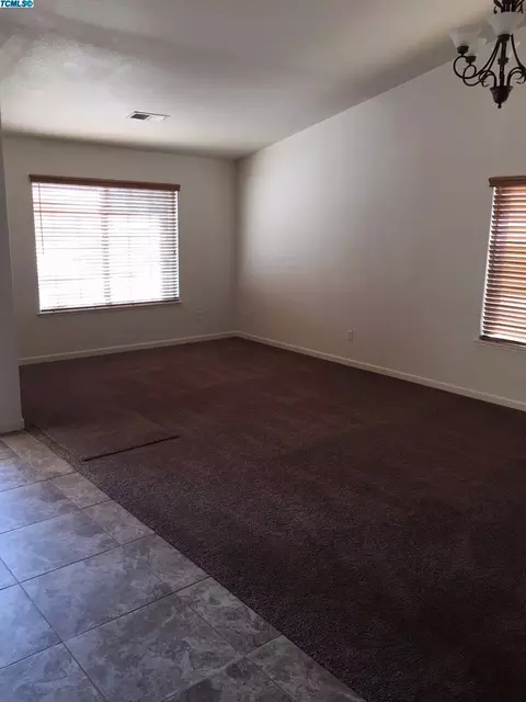 4240 E Feemster Ave, Visalia, CA 93292 photo 6