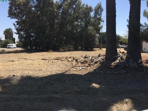 217 E 3rd St, Hanford, CA 93230 photo 1