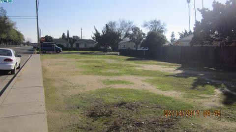 878 E Duff Ave, Reedley, CA 93654 photo 4