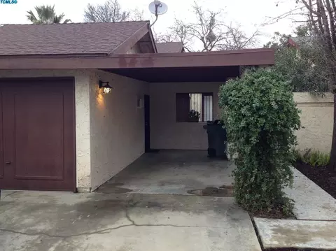 840 E Harold Ave, Visalia, CA 93292 photo 2