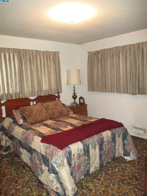 1634 E Bardsley Ave, Tulare, CA 93274 photo 26