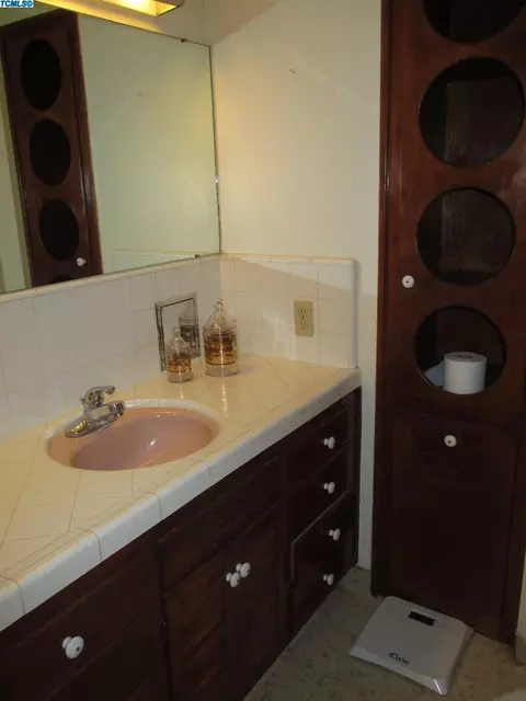 1634 E Bardsley Ave, Tulare, CA 93274 photo 30