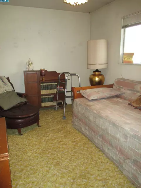 1634 E Bardsley Ave, Tulare, CA 93274 photo 24