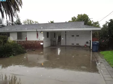 1634 E Bardsley Ave, Tulare, CA 93274 photo 3
