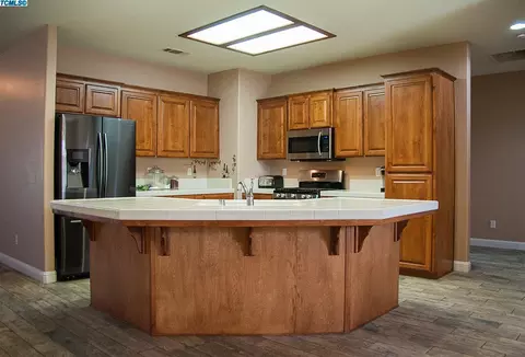 1709 Arneis Ave, Tulare, CA 93274 photo 14