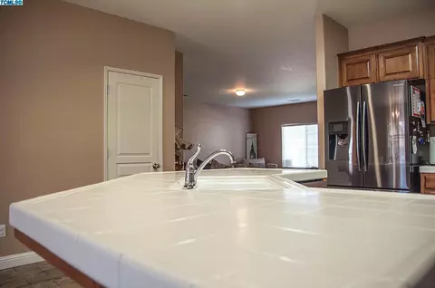 1709 Arneis Ave, Tulare, CA 93274 photo 15