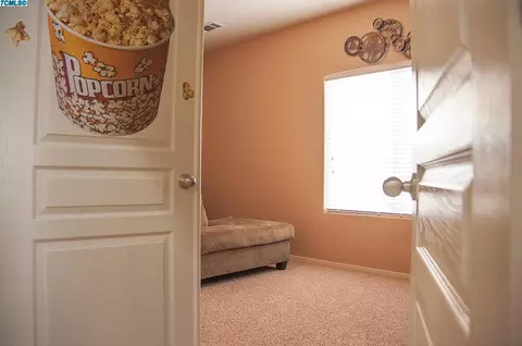 1709 Arneis Ave, Tulare, CA 93274 photo 26