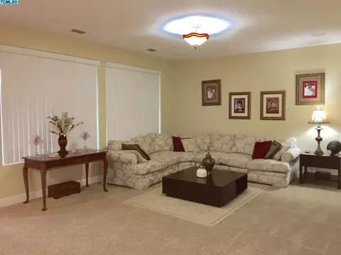 3077 Ryan Ave, Tulare, CA 93274 photo 12