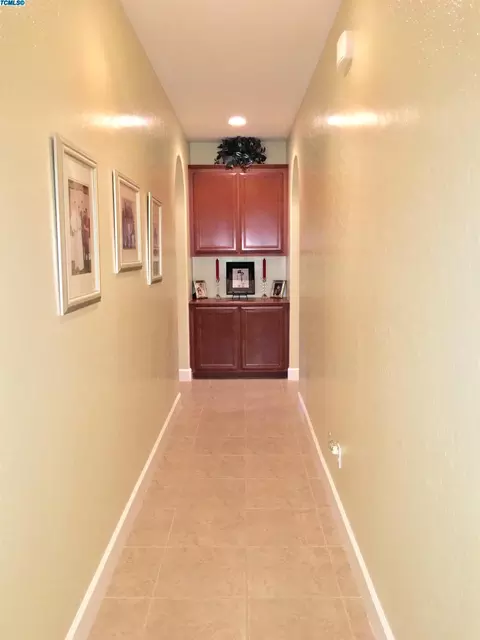 3077 Ryan Ave, Tulare, CA 93274 photo 3