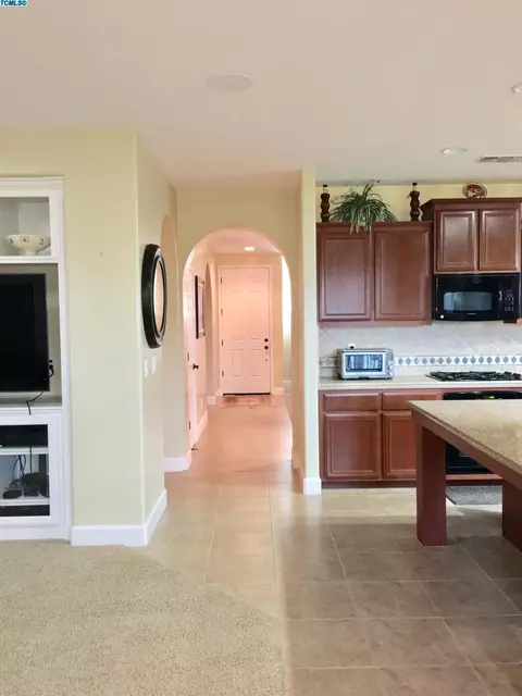 3077 Ryan Ave, Tulare, CA 93274 photo 5