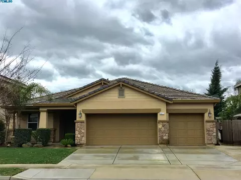 3077 Ryan Ave, Tulare, CA 93274 photo 1