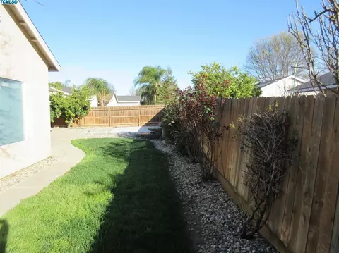 1489 Hawthorn St, Lemoore, CA 93245 photo 25