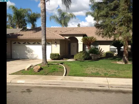 4136 E Laurel Ave, Visalia, CA 93292 photo 1