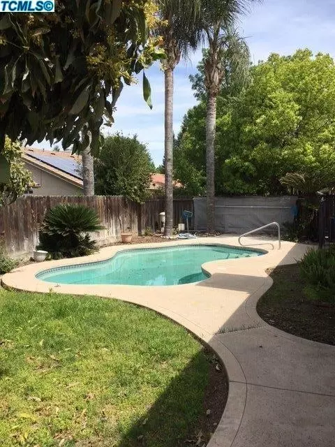 4136 E Laurel Ave, Visalia, CA 93292 photo 5