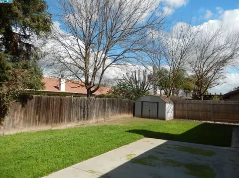 4028 E Meadow Ave, Visalia, CA 93292 photo 14