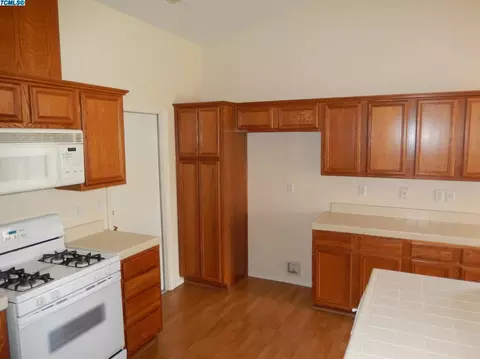 4028 E Meadow Ave, Visalia, CA 93292 photo 7