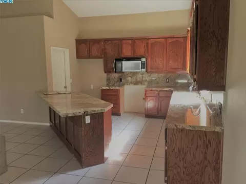 680 Sunnyview Ct, Exeter, CA 93221 photo 5