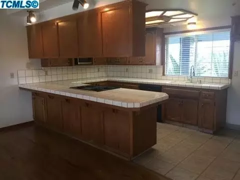 303 S Cornucopia, Exeter, CA 93221 photo 8