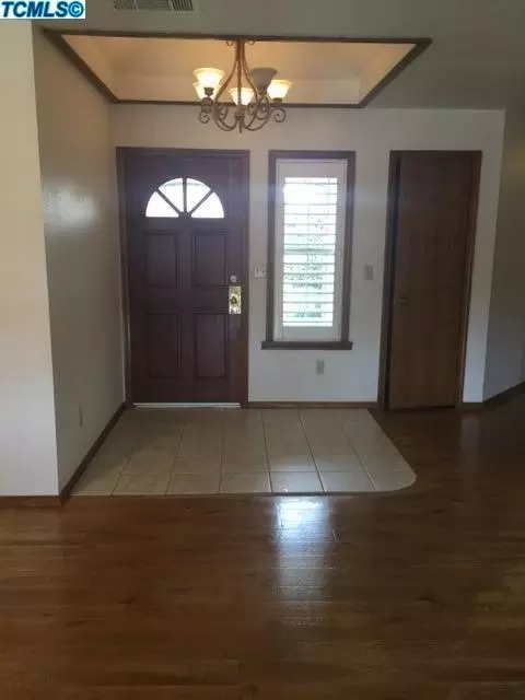 303 S Cornucopia, Exeter, CA 93221 photo 5