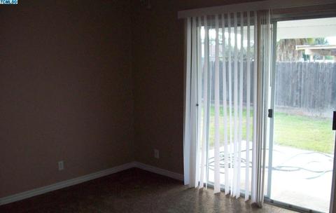 534 Nelson St, Exeter, CA 93221 photo 6