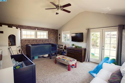 1032 W Iris Ave, Visalia, CA 93277 photo 76