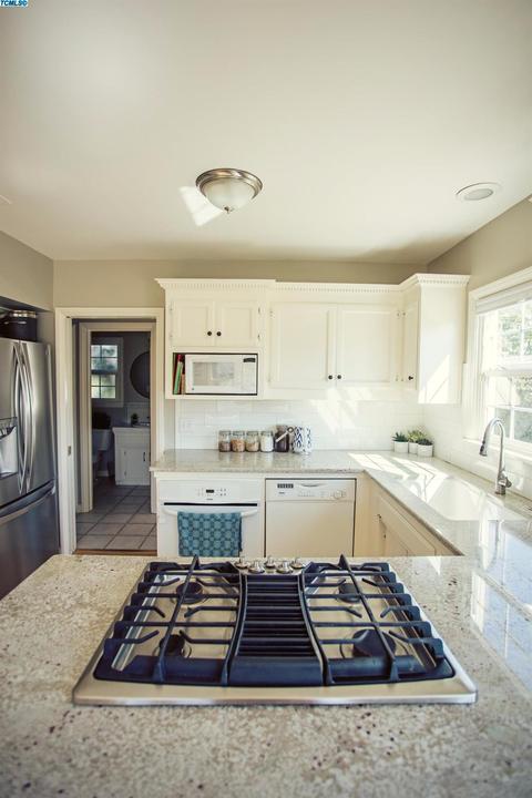 1032 W Iris Ave, Visalia, CA 93277 photo 38