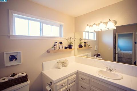 1032 W Iris Ave, Visalia, CA 93277 photo 58
