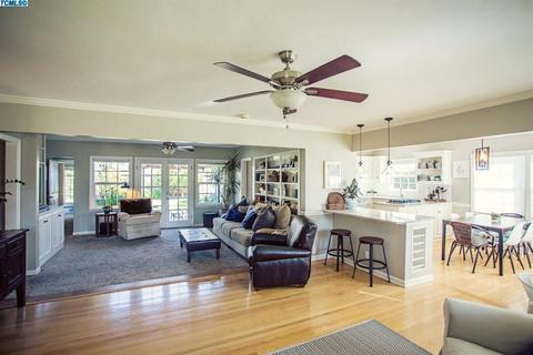 1032 W Iris Ave, Visalia, CA 93277 photo 29