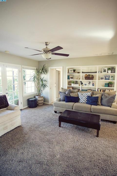 1032 W Iris Ave, Visalia, CA 93277 photo 18