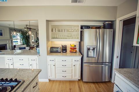 1032 W Iris Ave, Visalia, CA 93277 photo 43
