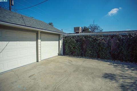 1032 W Iris Ave, Visalia, CA 93277 photo 93