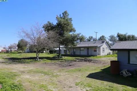 504 E Beacon Ave, Tulare, CA 93274 photo 25
