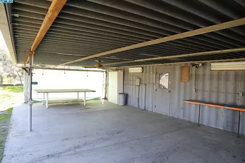 504 E Beacon Ave, Tulare, CA 93274 photo 24