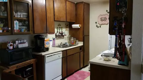 213 S 7th St, Fowler, CA 93625 photo 5