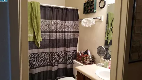 213 S 7th St, Fowler, CA 93625 photo 7