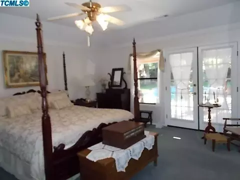 228 E Dorothea Ct, Visalia, CA 93277 photo 27