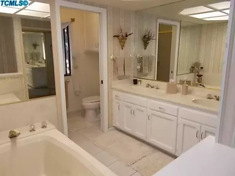 228 E Dorothea Ct, Visalia, CA 93277 photo 24