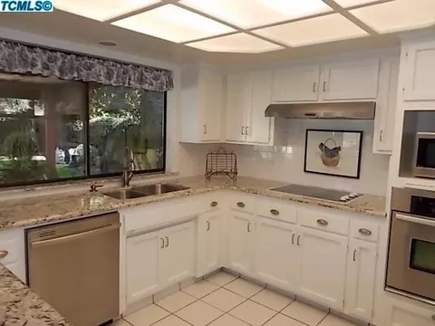 228 E Dorothea Ct, Visalia, CA 93277 photo 11