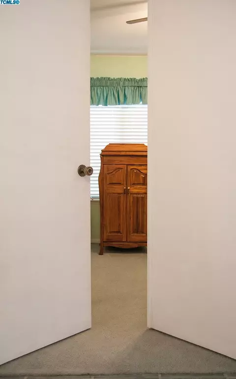 1336 E Castleview Ave, Visalia, CA 93292 photo 7