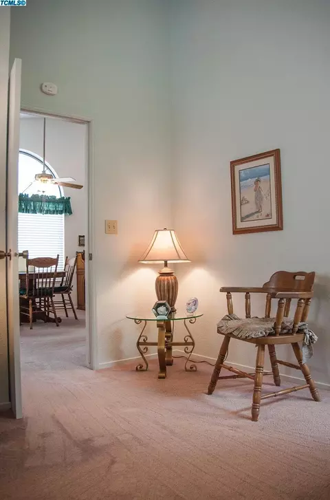 1336 E Castleview Ave, Visalia, CA 93292 photo 19